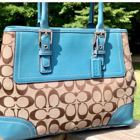 COACH Limited Edition Large Tote w/Expanding Sides - Picture 2 of 7